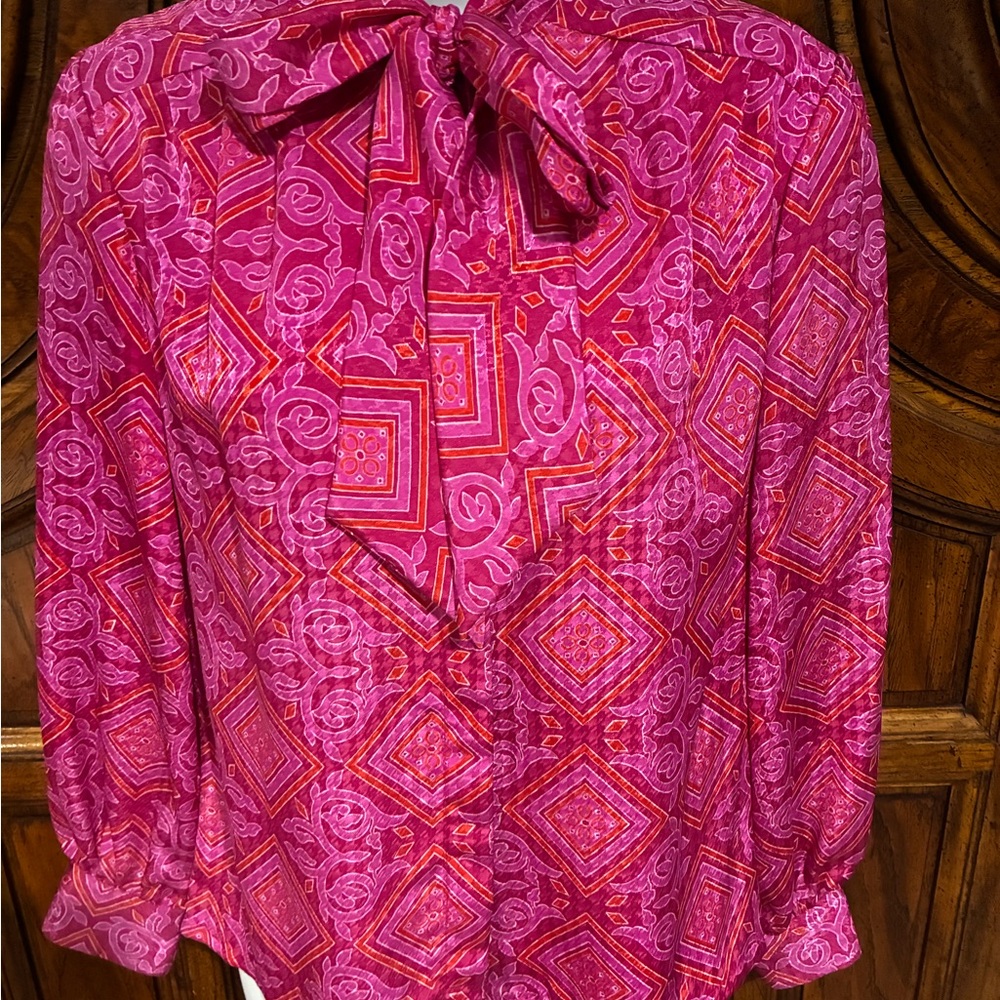 Vintage Fuchsia and Orange bow Patterned Blouse 1970’s 80’s